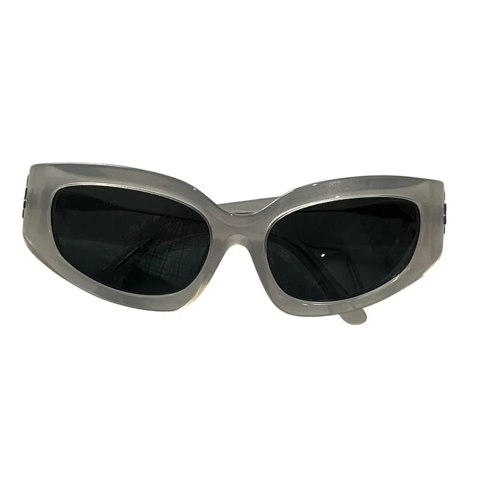 Tory Burch White Frame Sunglasses with Brown Case and Cream Pouch